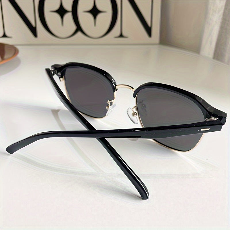 Women'S Retro European Style TR Half-Framed Glasses - Elegant Black Frame with Golden-Tone Accents