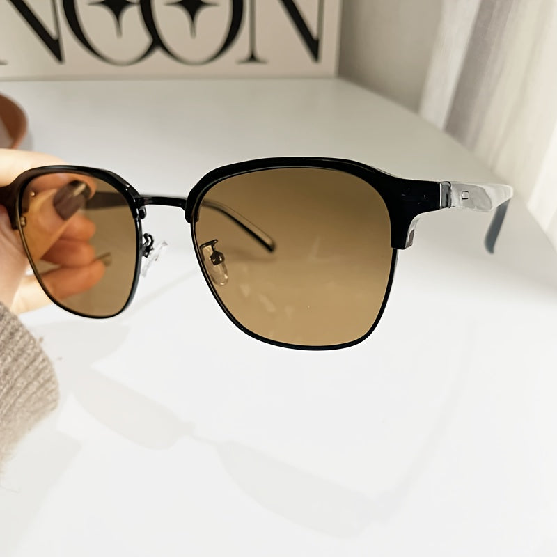 Women'S Retro European Style TR Half-Framed Glasses - Elegant Black Frame with Golden-Tone Accents