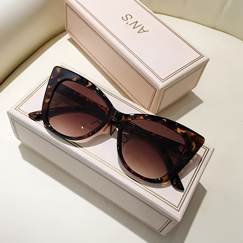 Women's Cat-Eye Gradient Glasses - Non-Prescription Vintage eyewear with Anti-Blue Light Lens