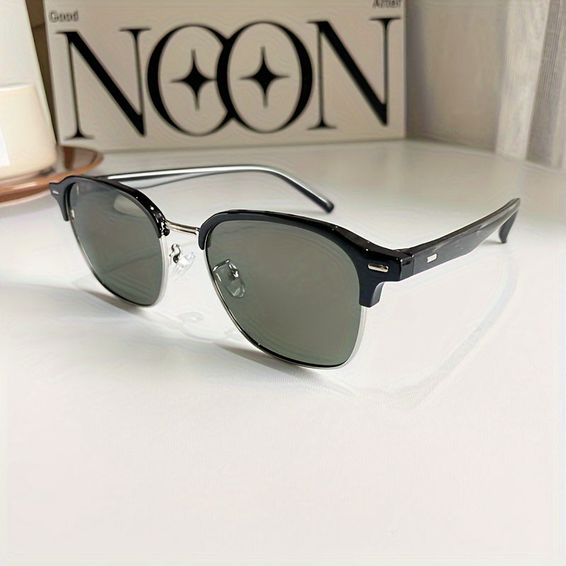 Women'S Retro European Style TR Half-Framed Glasses - Elegant Black Frame with Golden-Tone Accents